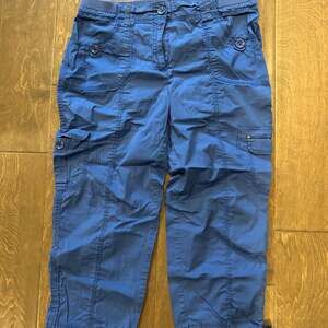Chicos Blue Cargo Crop Pants‎ Size 1 Waist Utility Cropped Trousers